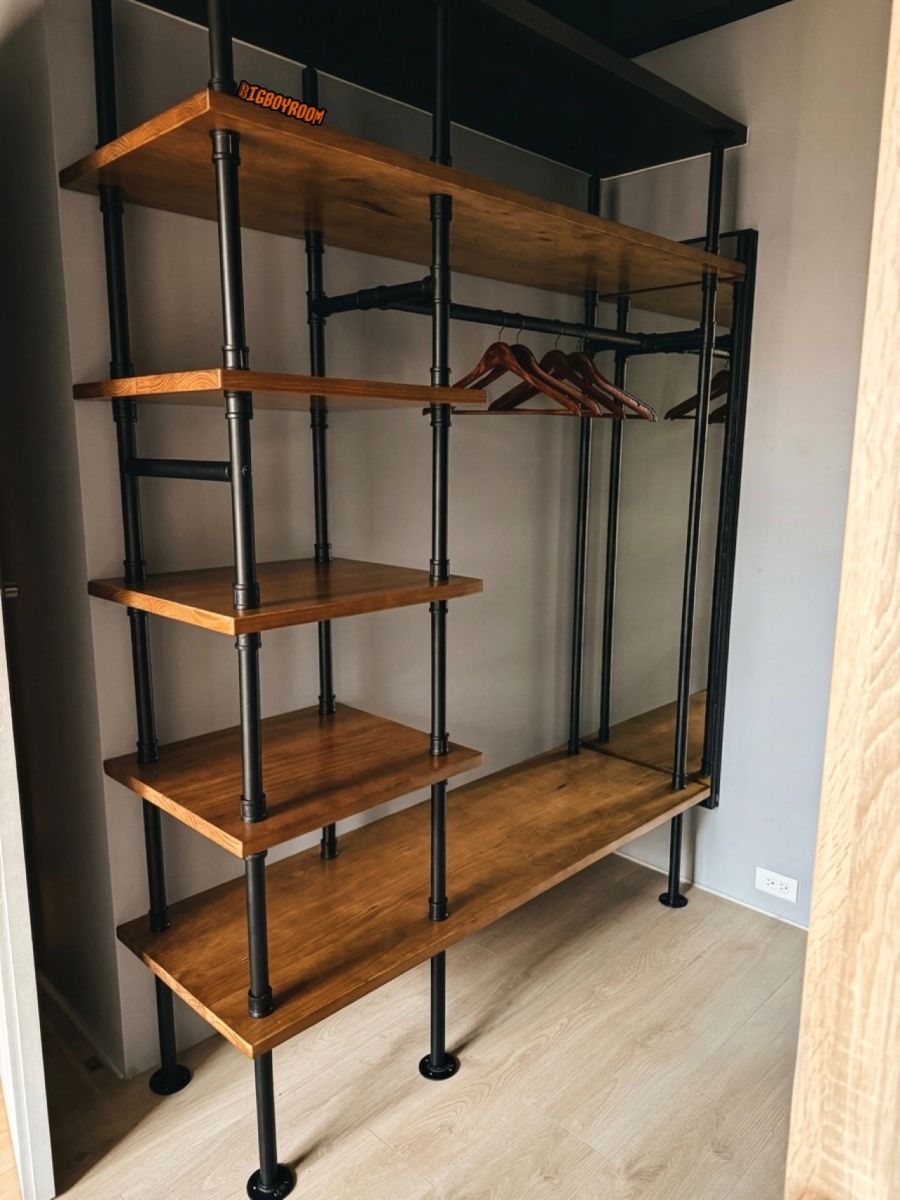 BIGBOYROOM 美式工業風水管衣帽架｜結合手工全實木層板與舊化鐵管，帶得走的開放式模組化衣櫃訂製。